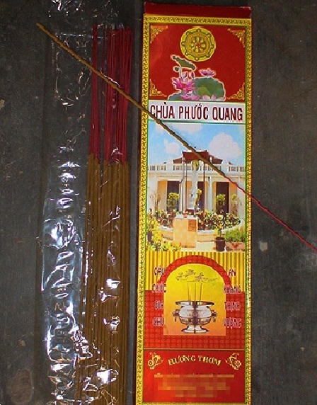 Lật tẩy đối tượng mạo danh phật tử đi bán nhang “rởm” giá cao